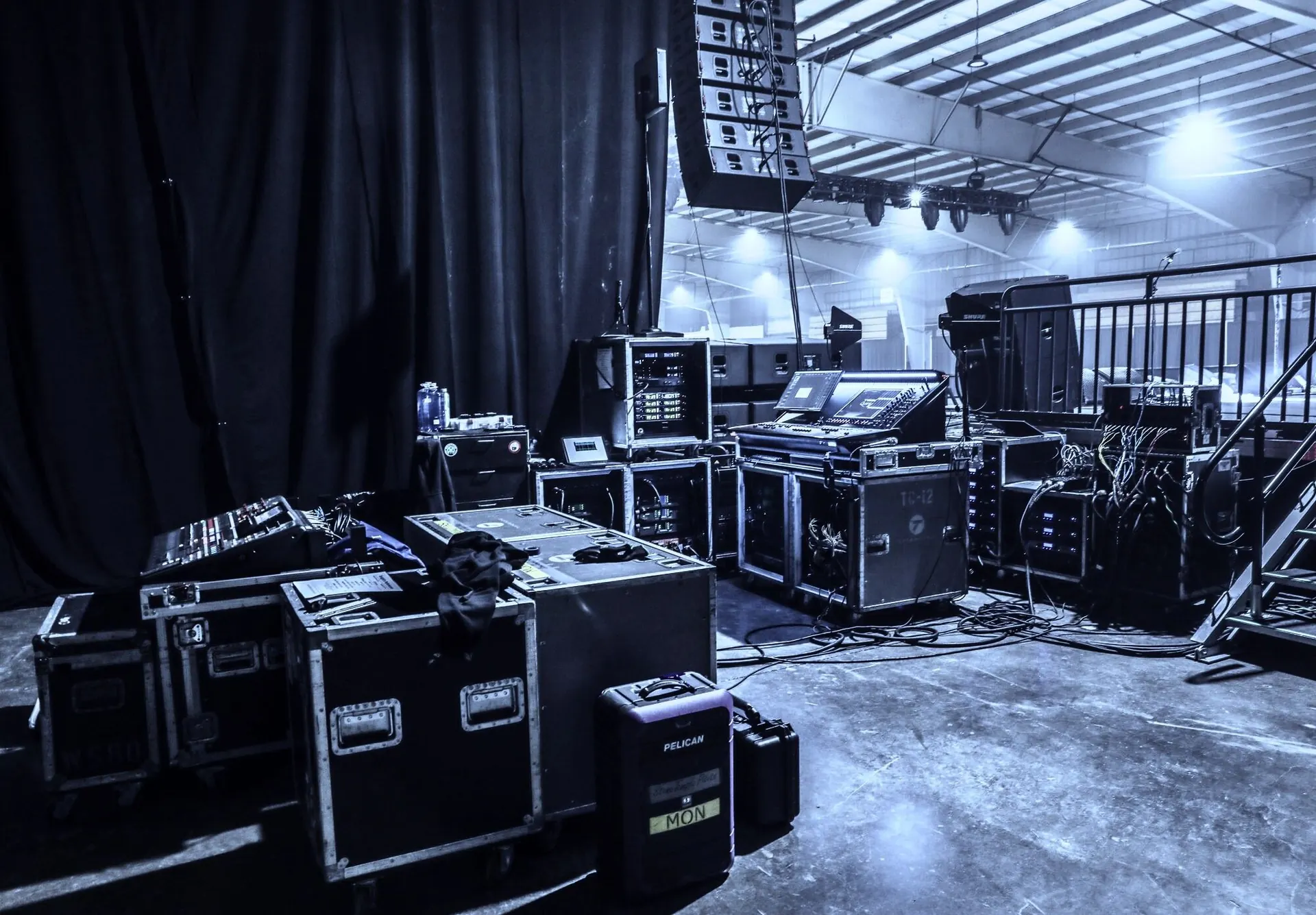 Power distribution and cases backstage