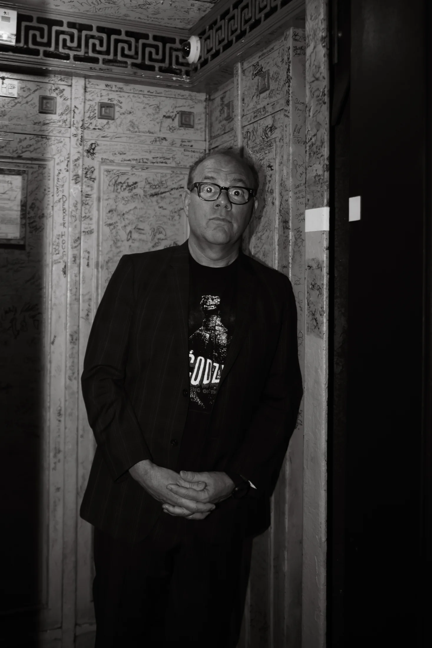 Tom Papa backstage at the Beacon Theatre in black and white
